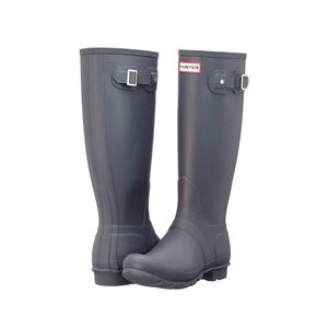 Hunter Rain Boots in Slate size 7